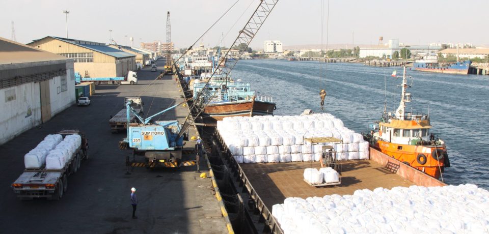 بندر شهید باهنر افزایش ۹۸ درصدی جابهجایی کانتینرهای یخچالی در بندر شهید باهنر