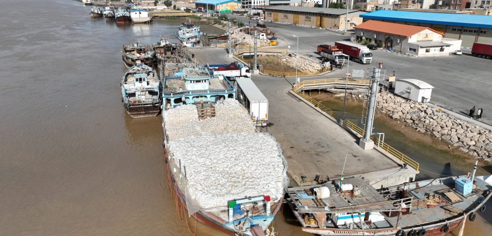 خدمات حمل و نقل دریایی کالاهای فله ای شرکت آرتین بنادر اروند خدمات حمل و نقل دریایی کالاهای فله ای شرکت آرتین بنادر اروند