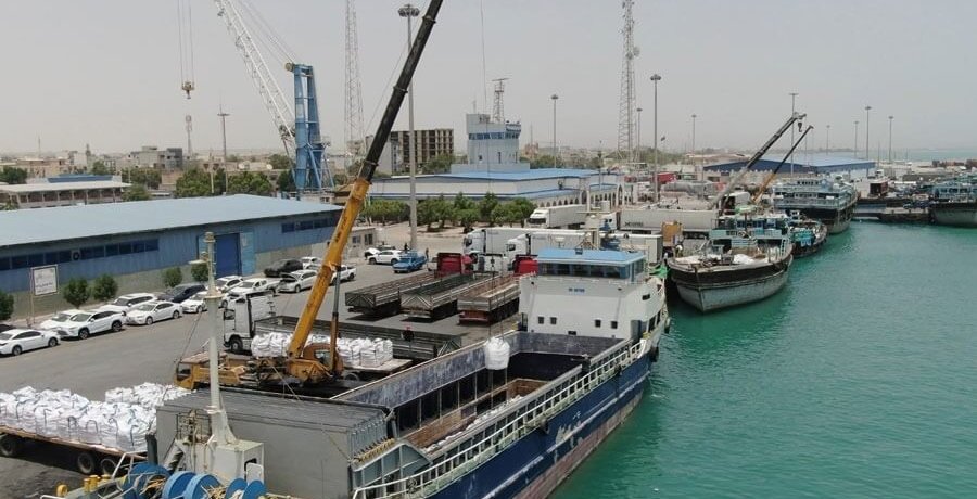 لنگه افزایش 60 درصدی تخلیه و بارگیری کالاهای غیرنفتی در بنادر غرب هرمزگان جابه جایی بیش از 12 هزارTEU کانتینر یخچالی تردد بیش از سه هزار فروند شناور و نجات جان 13 نفر