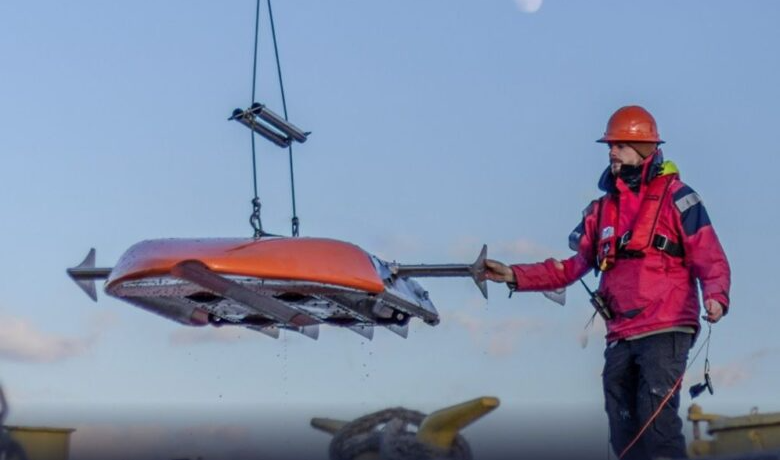 استفاده صنعت کشتیرانی CTM از رباتهای تمیزکننده بدنه در حین حمل و نقل - آرتین بنادر اروند